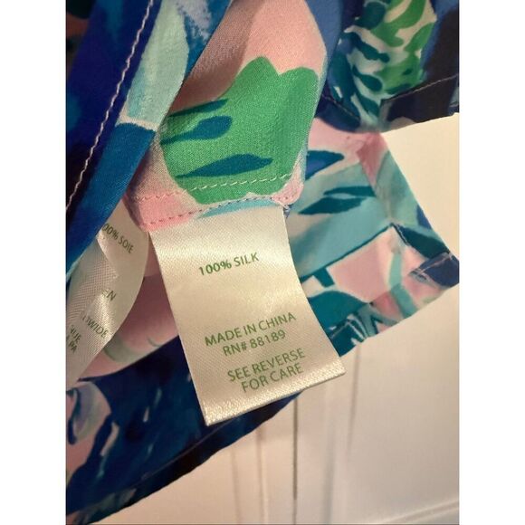 Lilly Pulitzer Elsa 100% silk popover top in sweet pea size small - Picture 5 of 10